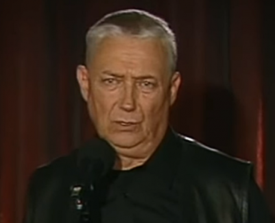 Fot. screenshot z Czterdziecha - recital Wojciecha Młynarskiego (2003)